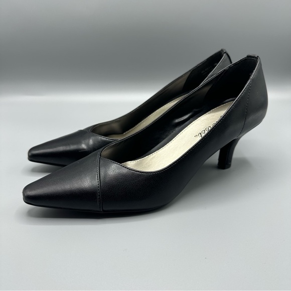 easy street Shoes - Easy Street Pump Classic Heeled Shoes Women’s Size 8 M Black